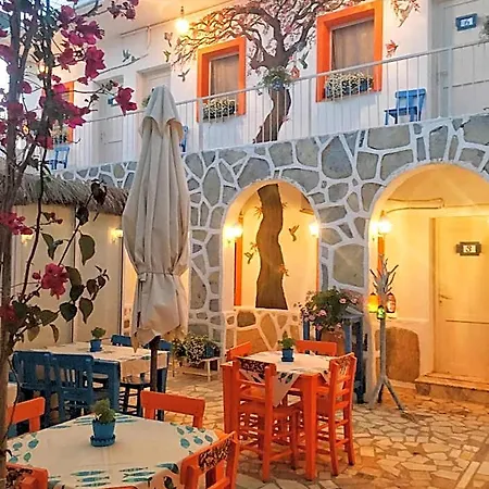 Sade Hotel