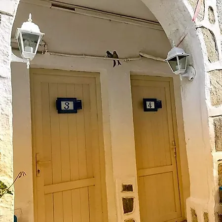 Sade Hotel